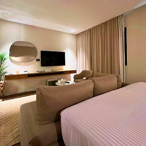 Premium King Room